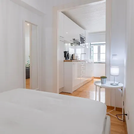 Fancy Alfama By Lovelystay Apartament